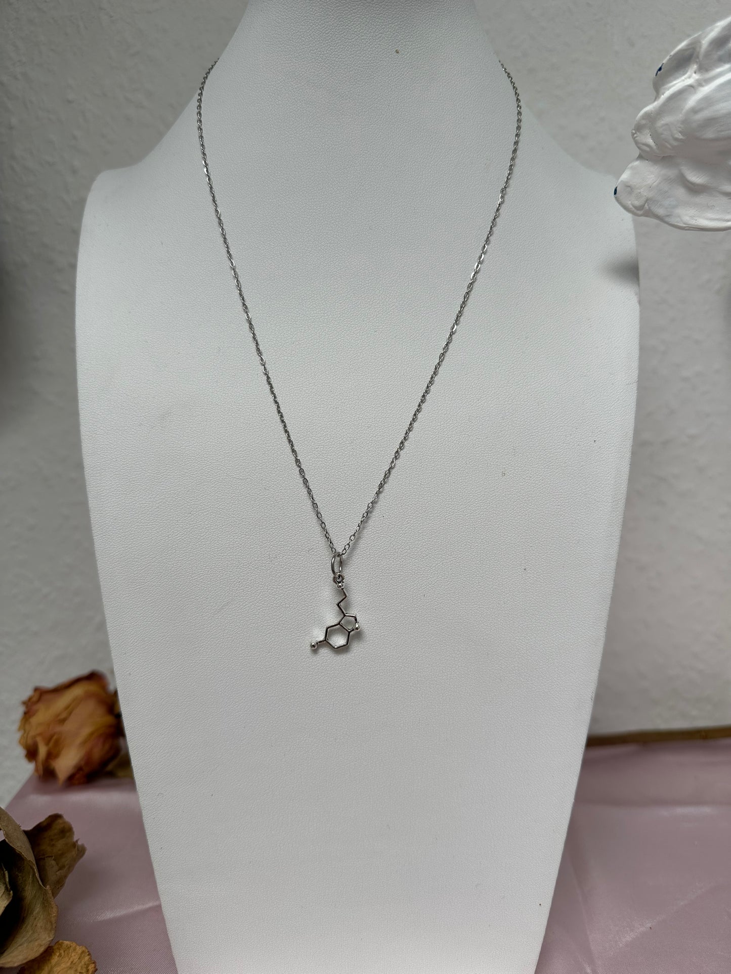 Kette „Serotonin“