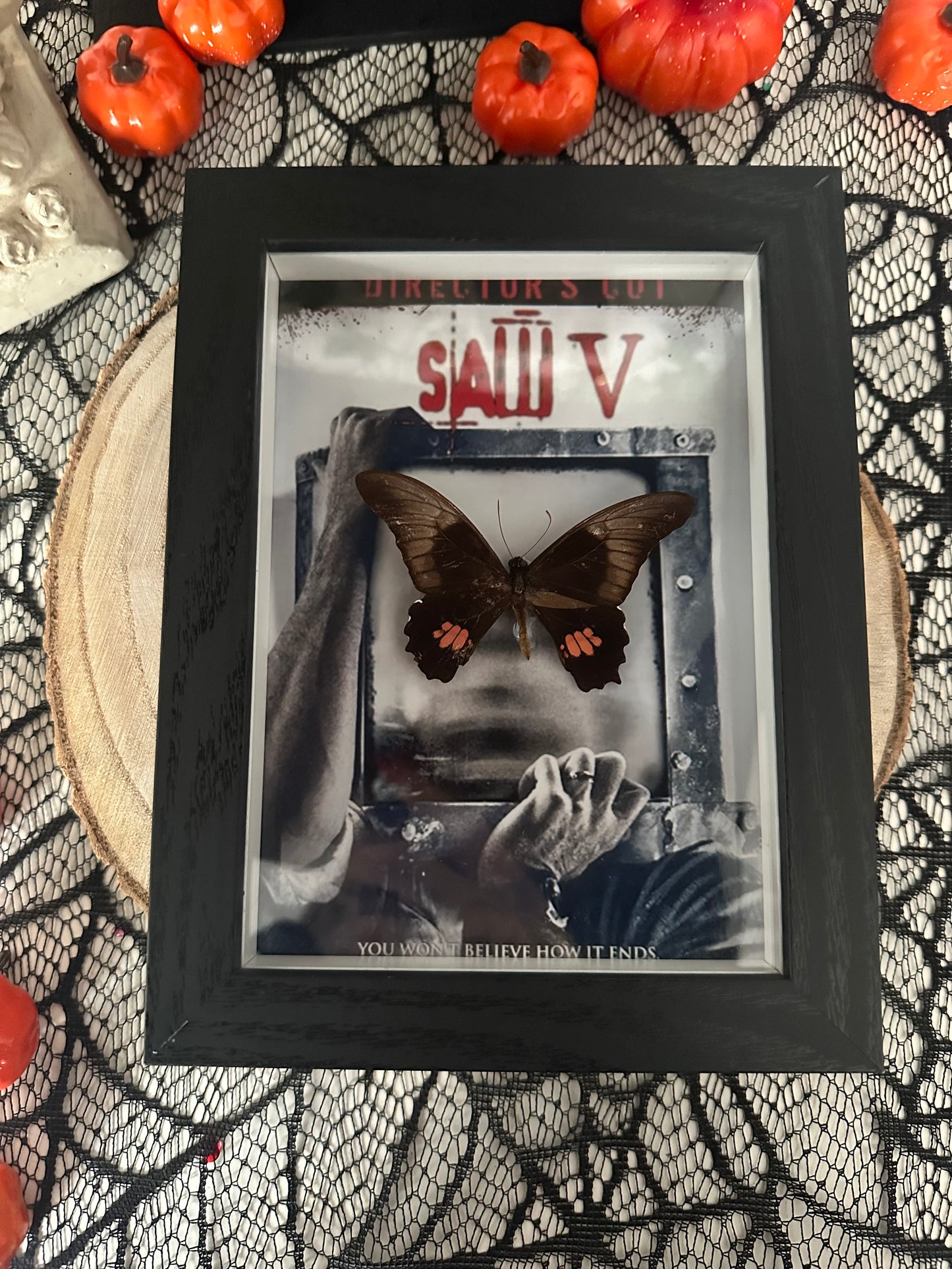 Rahmen mit echtem Schmetterling "SAW 5" Halloween