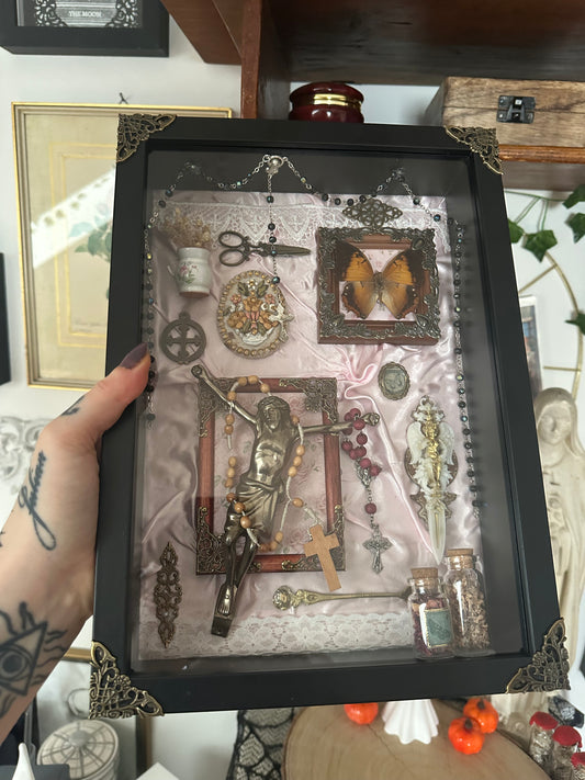 Rahmen „Holy No.6“