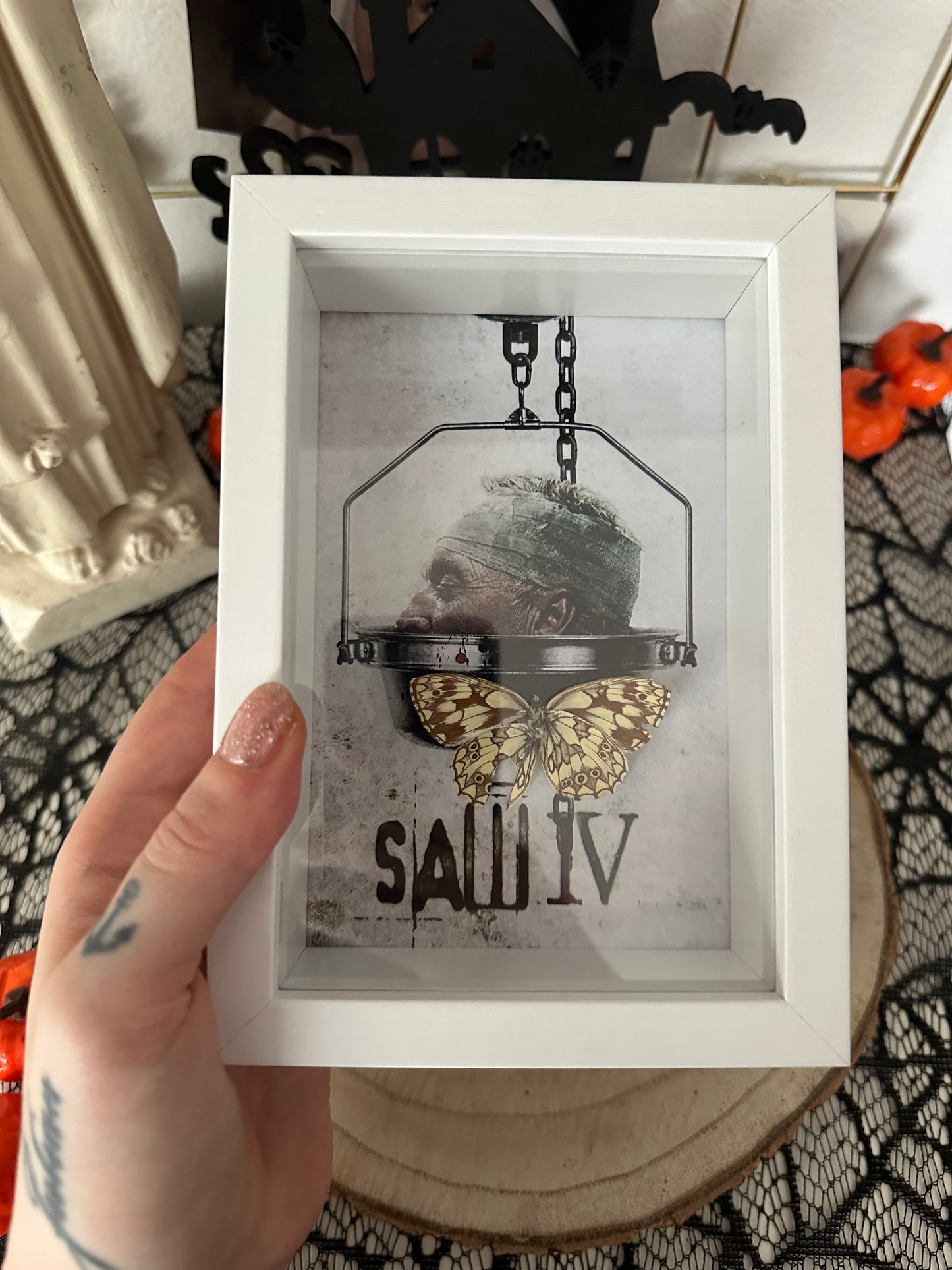 Rahmen mit echtem Schmetterling "SAW 4" Halloween