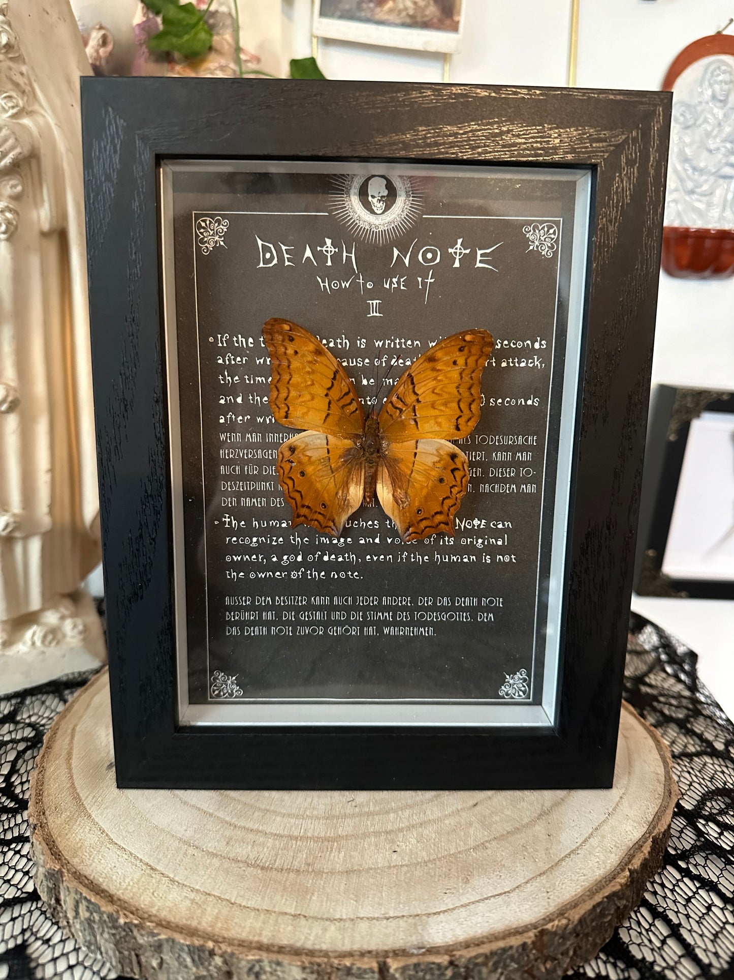 Death Note Rahmen mit echtem Schmetterling