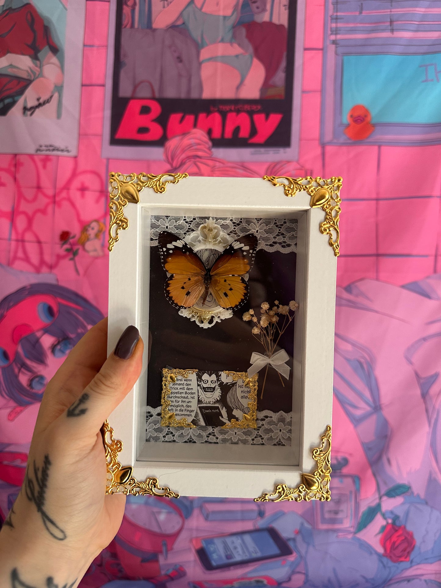 Rahmen „Death Note No.6“ mit echtem Schmetterling