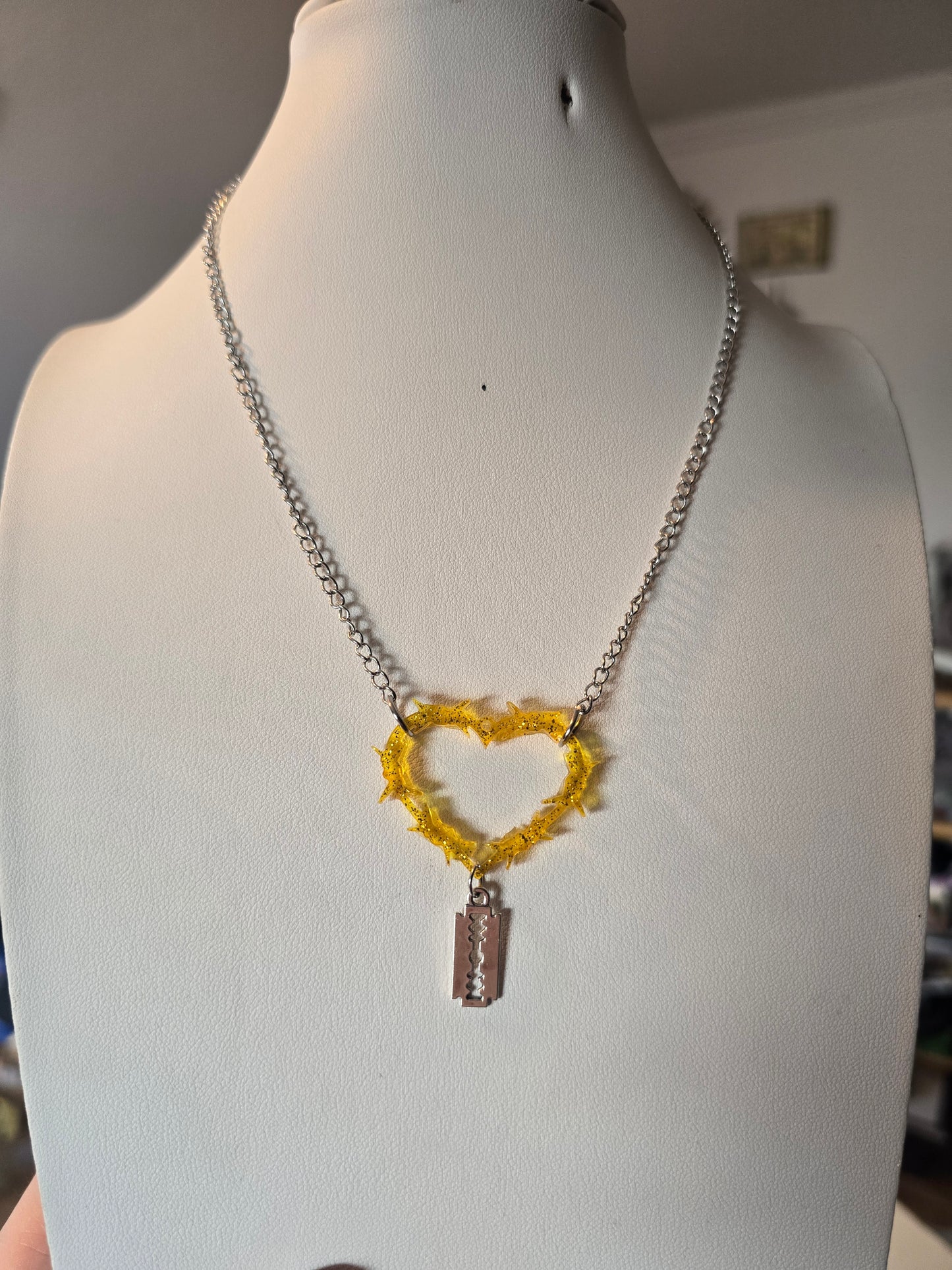 Kette "Stacheldraht" (gold)