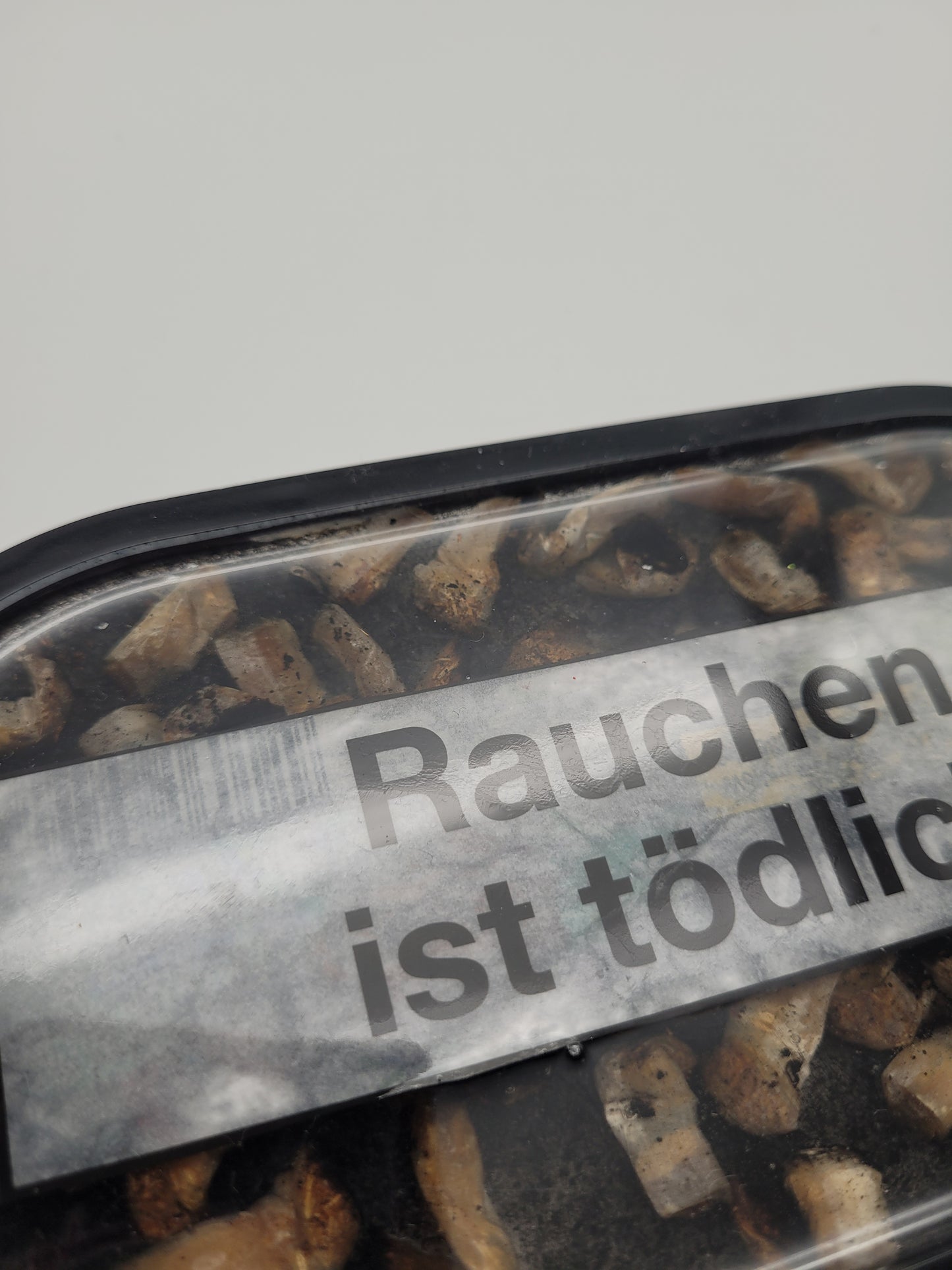 Tablett "Rauchen ist tödlich"