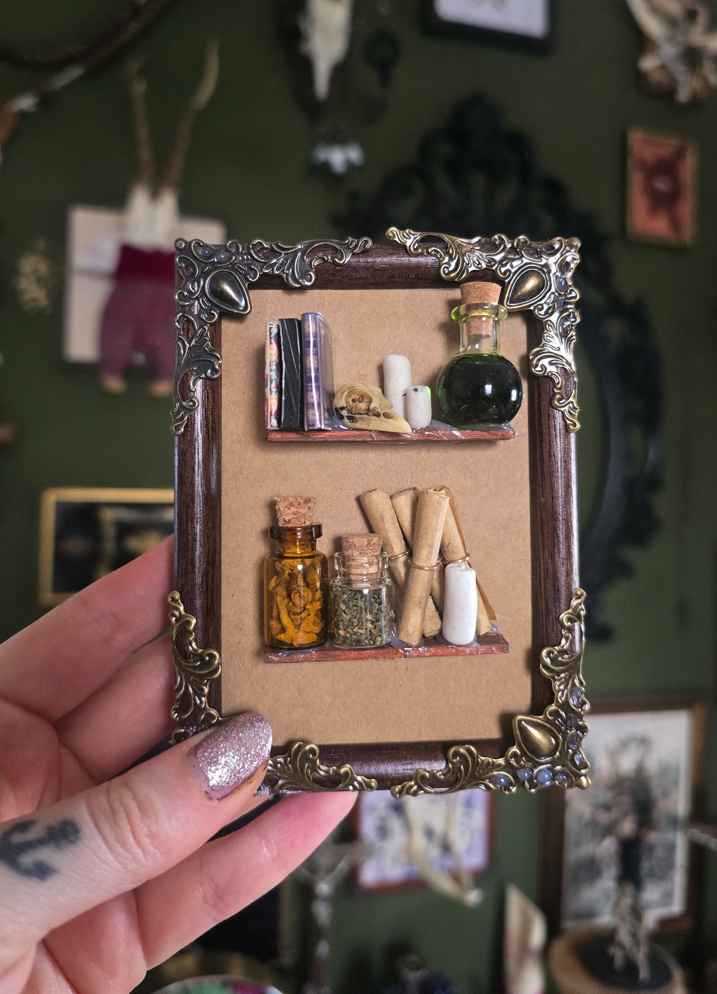 Rahmen mit Miniaturen
