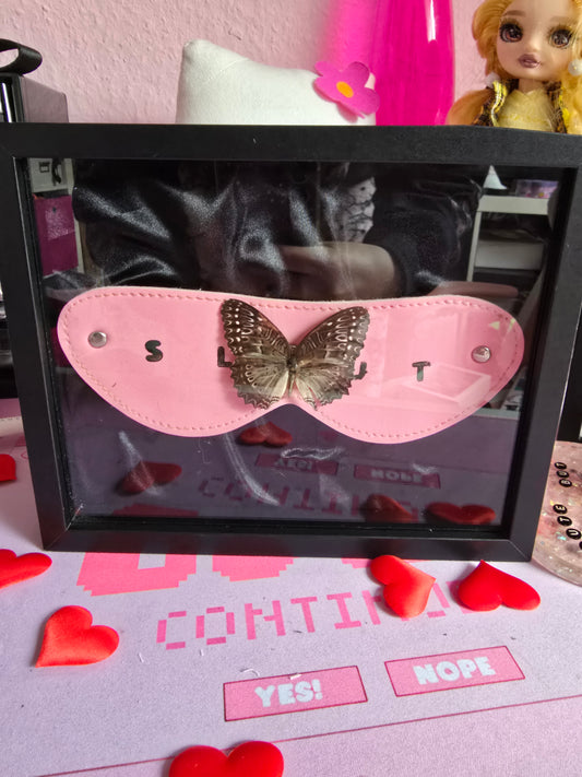 Rahmen "SLUT" mit echtem Schmetterling- Sugar and Spice