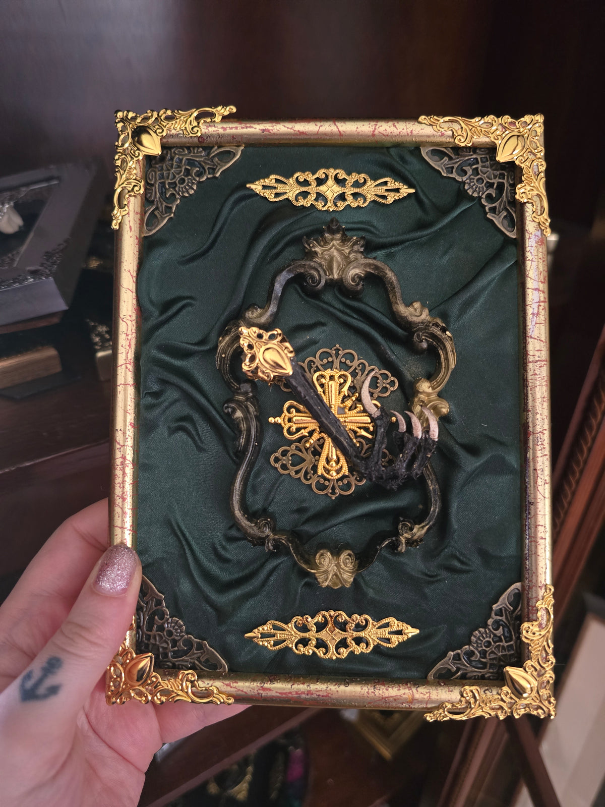 Rahmen "Aurea Arcana No.23" mit echtem Vogelfuß
